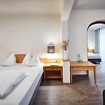 Gerl Hotel
