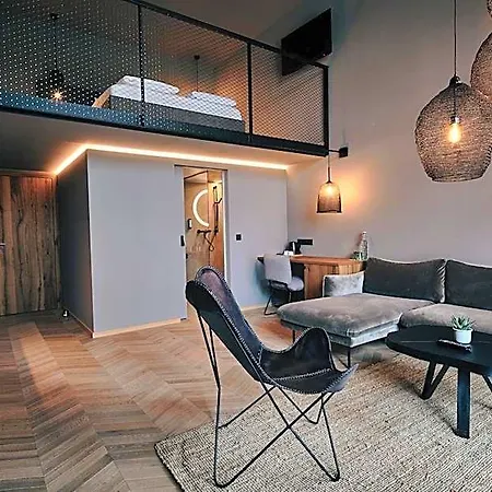 Hotell Gerl 4*